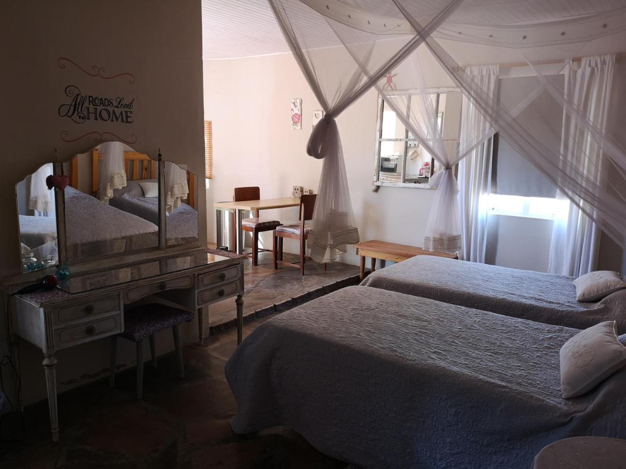 Terra Rouge Guestfarm & Sonstraal Farmhouse Koes Luaran gambar